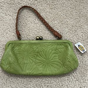 Fossil clutch